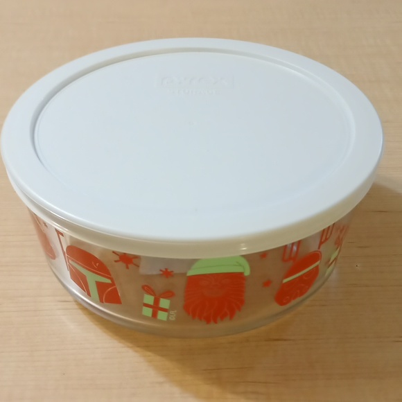 Star Wars Christmas Pyrex Glass Food Storage Container Bowl - Picture 3 of 11